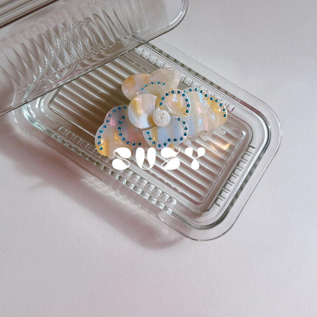 NEW GIRL: SUZY IN IRIDESCENT BUTTERCREAM