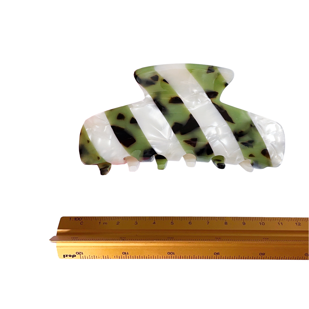 LORA XL clip in Olive Leopard