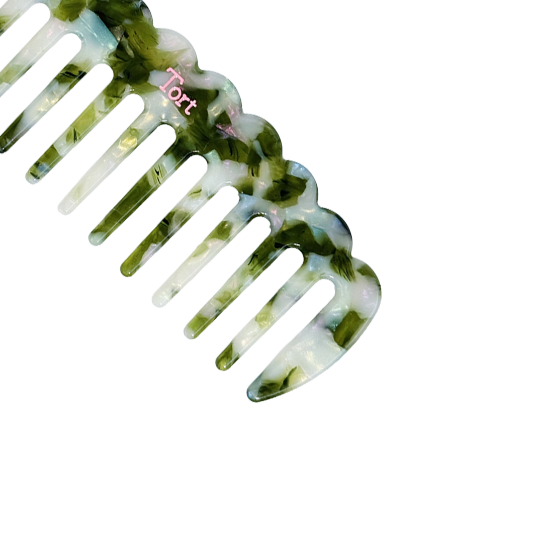 LUCY comb in Matcha Pearl