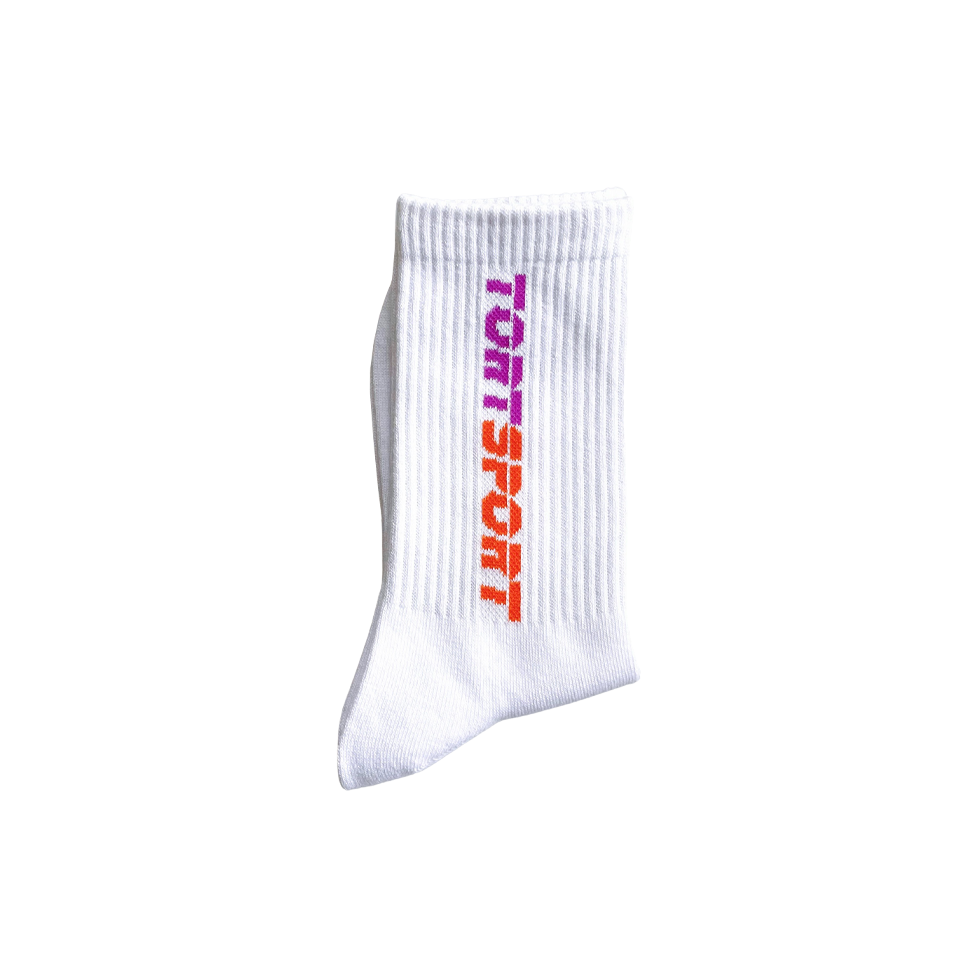 Making your feet look as cute as your hair...  A classic fit crew sock in white with TORTSPORT logo on both sides.   Colour: White Unisex  One size 80% cotton, 15% polyester, 5% spandex Machine Washable  Comes in a silver pack with TORTSPORT sticker as shown in the image.